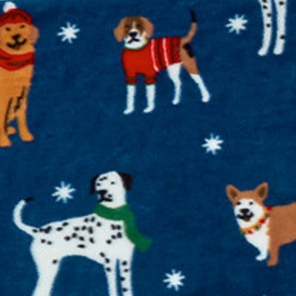 Dogs Plush Wrap Red Deep Pockets Oversized Pockets NEW ! DOGS - Picture 12 of 12